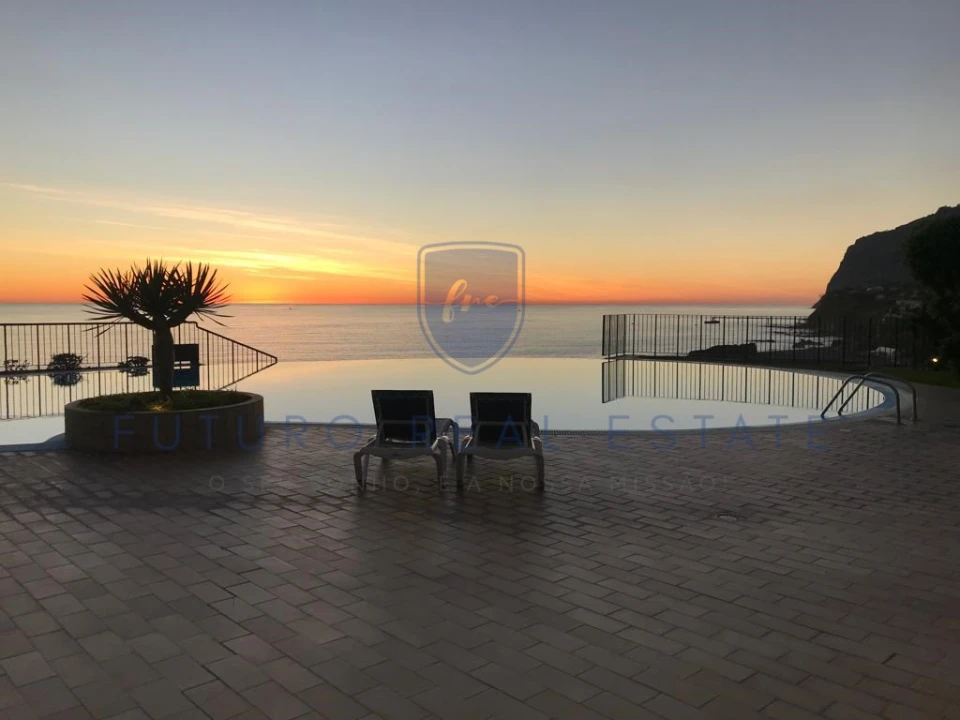 Apartamento T4 para Venda em São Martinho Foto 3