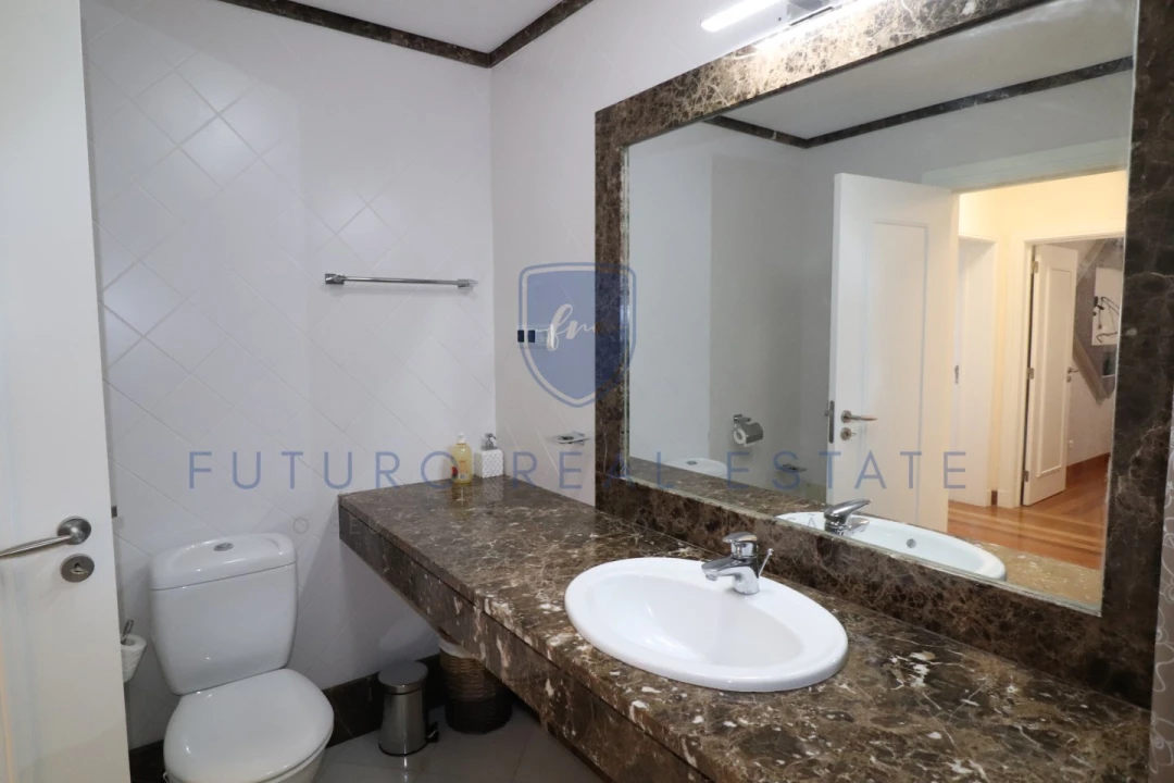 Apartamento T4 para Venda em São Martinho Foto 24