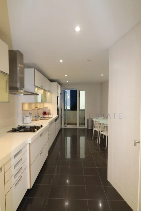 Apartamento T4 para Venda em São Martinho