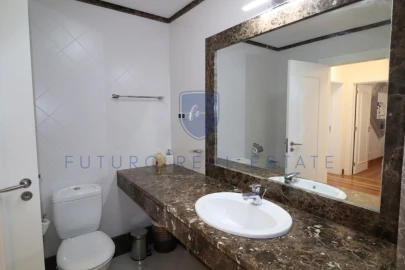 Apartamento T4 para Venda em São Martinho
