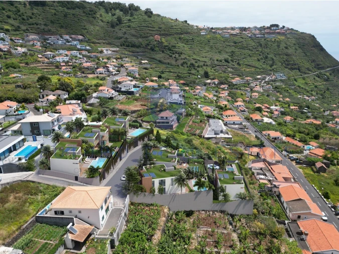 Moradia T3 para Venda em Arco da Calheta Foto 29