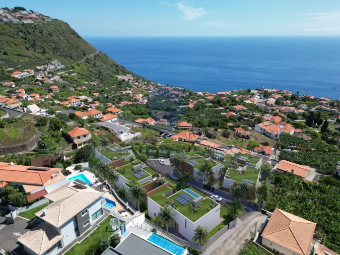 Moradia T3 para Venda em Arco da Calheta Foto 30