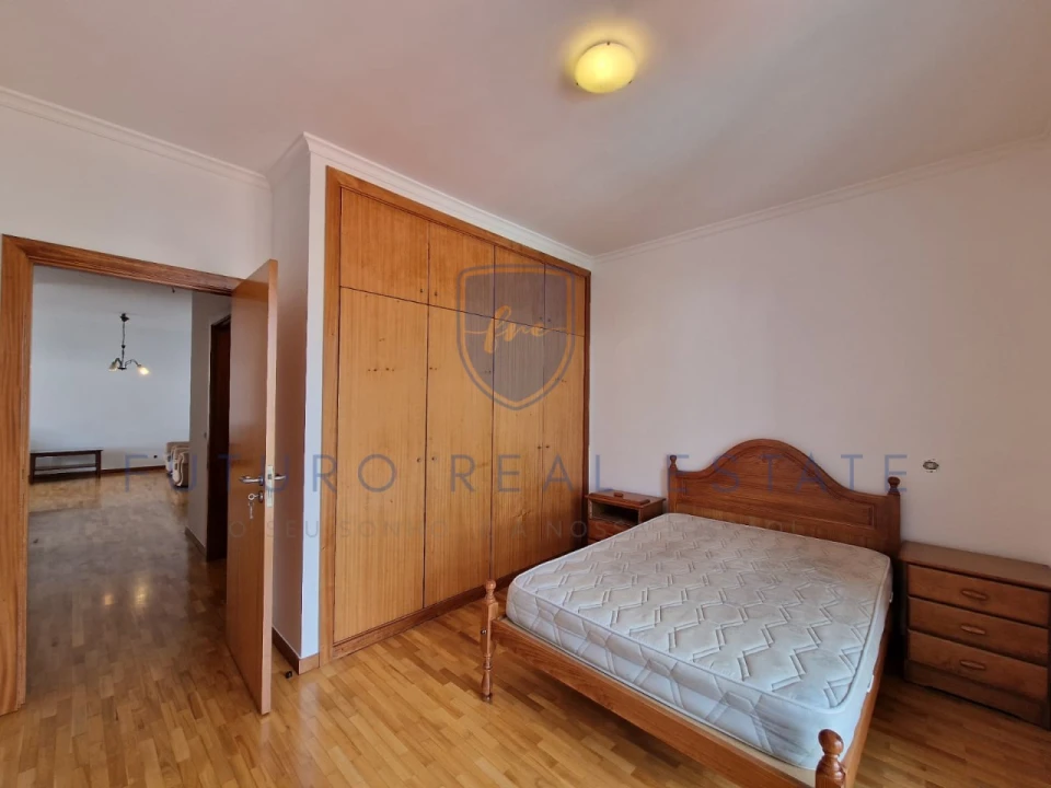 Apartamento T2 para Venda em Santo Antonio Foto 8