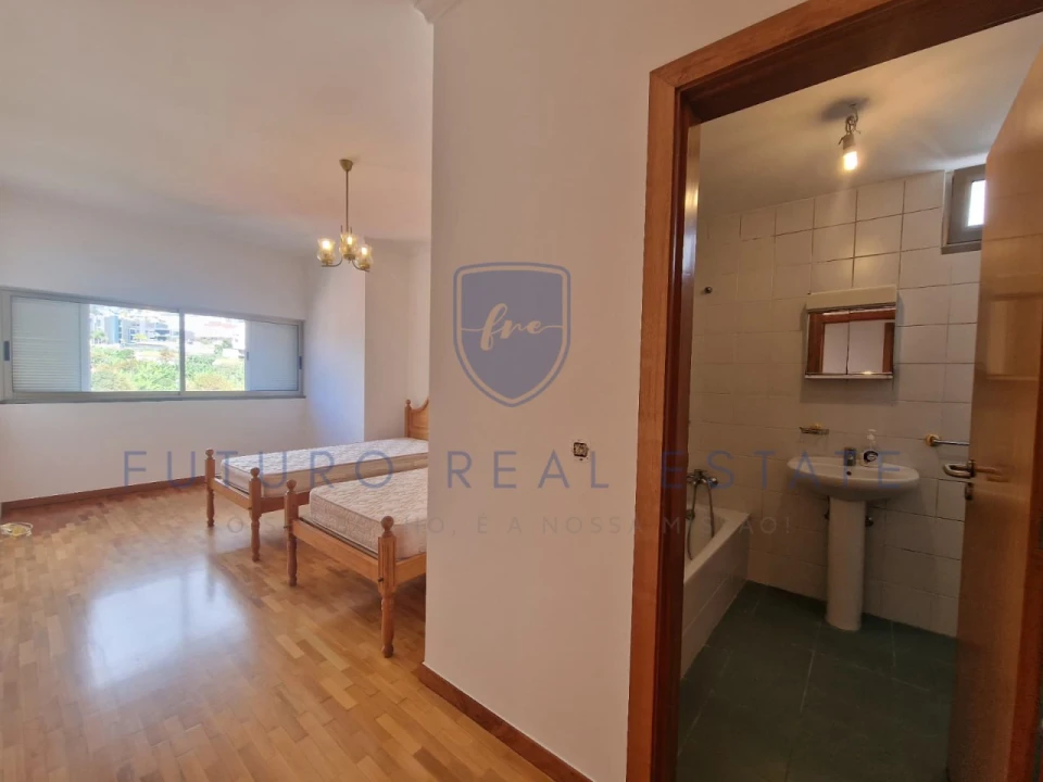 Apartamento T2 para Venda em Santo Antonio Foto 13