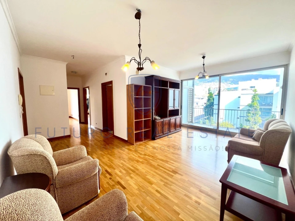 Apartamento T2 para Venda em Santo Antonio Foto 2