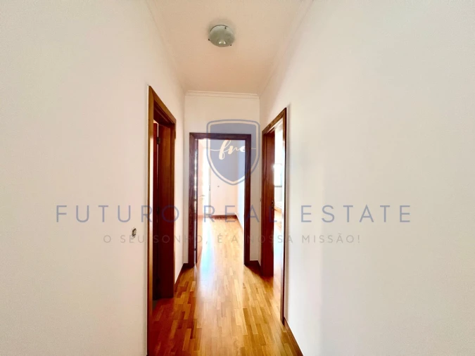 Apartamento T2 para Venda em Santo Antonio Foto 12