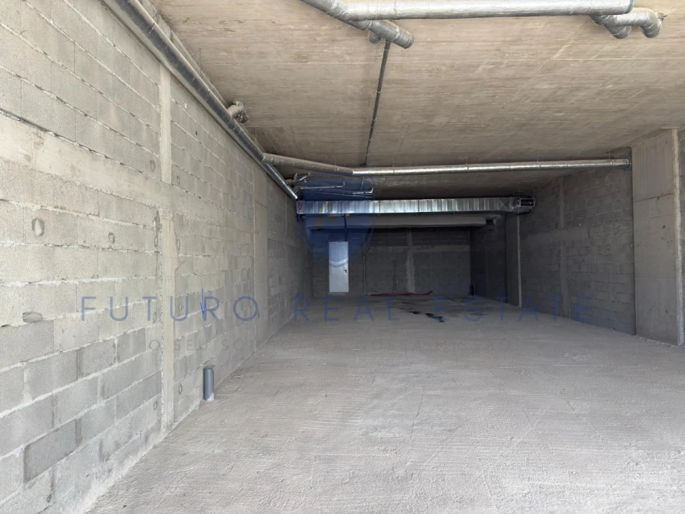 Loja para Arrendamento em São Martinho Foto 9