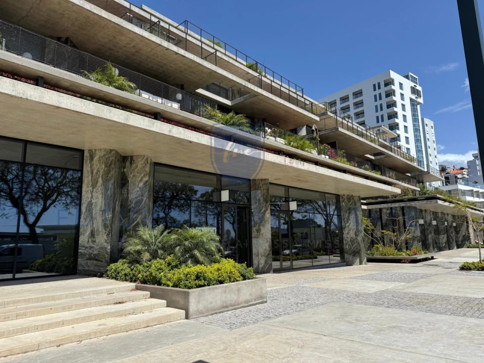 Loja para Arrendamento em São Martinho Foto 25