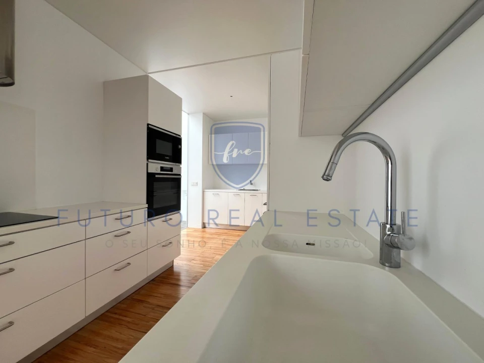 Moradia T4 para Venda em São Martinho Foto 9