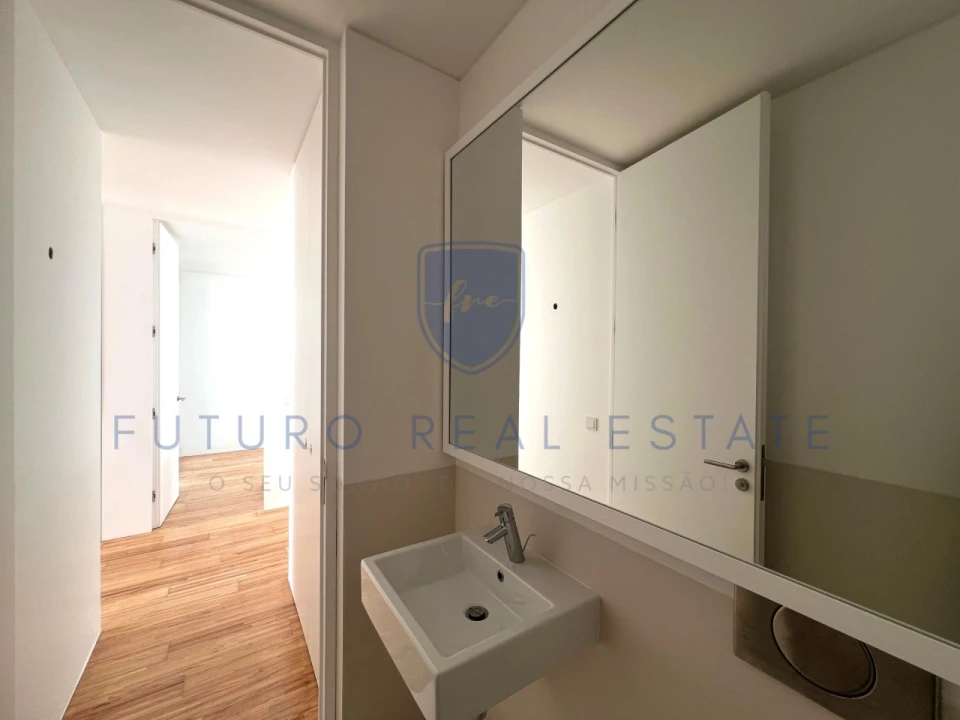 Moradia T4 para Venda em São Martinho Foto 37