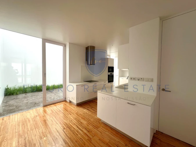 Moradia T4 para Venda em São Martinho Foto 13