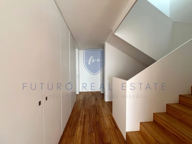 Moradia T4 para Venda em São Martinho Foto 19