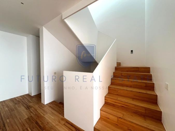 Moradia T4 para Venda em São Martinho Foto 20