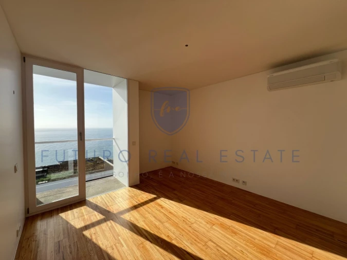 Moradia T4 para Venda em São Martinho Foto 31