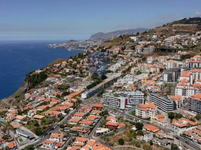 Apartamento T2 para Venda em Caniço Foto 28