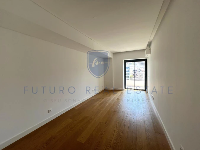 Apartamento T2 para Venda em São Martinho Foto 3