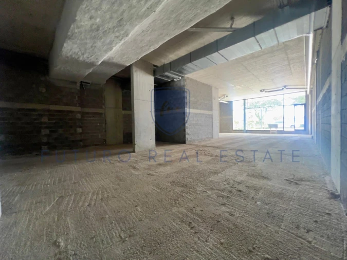 Loja para Arrendamento em São Martinho Foto 5