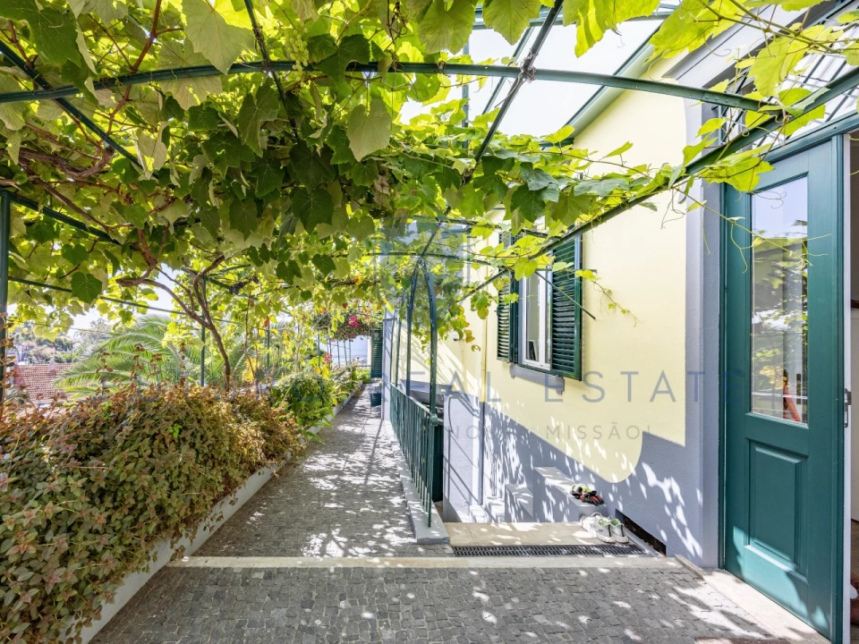 Moradia T6 para Venda em Funchal (Santa Luzia) Foto 15