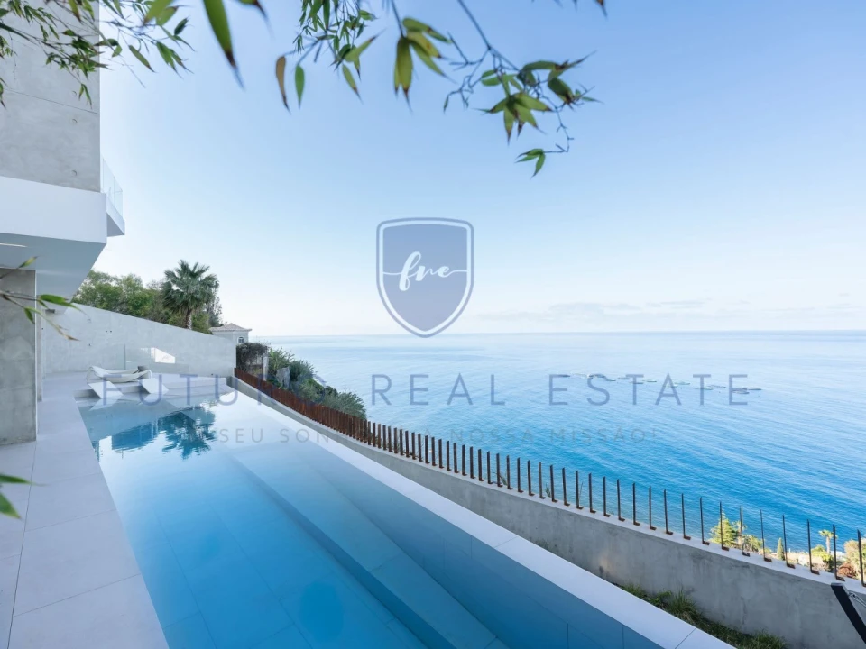 Moradia T3 para Venda em Arco da Calheta Foto 11