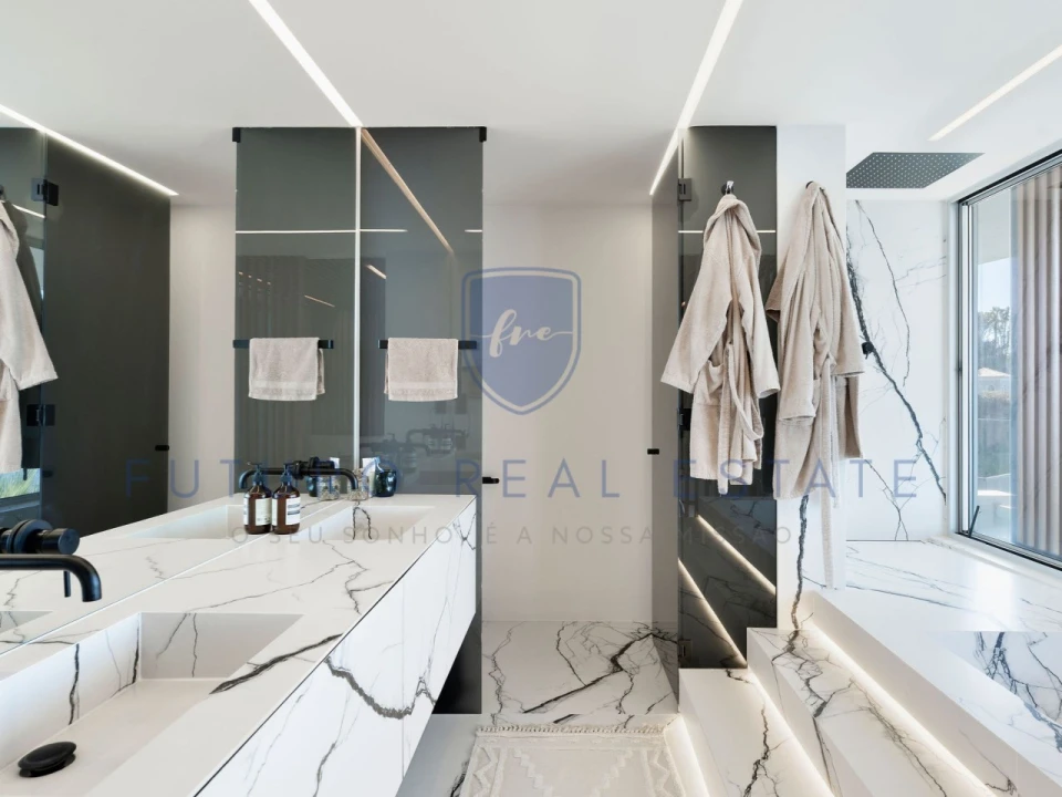 Moradia T3 para Venda em Arco da Calheta Foto 52