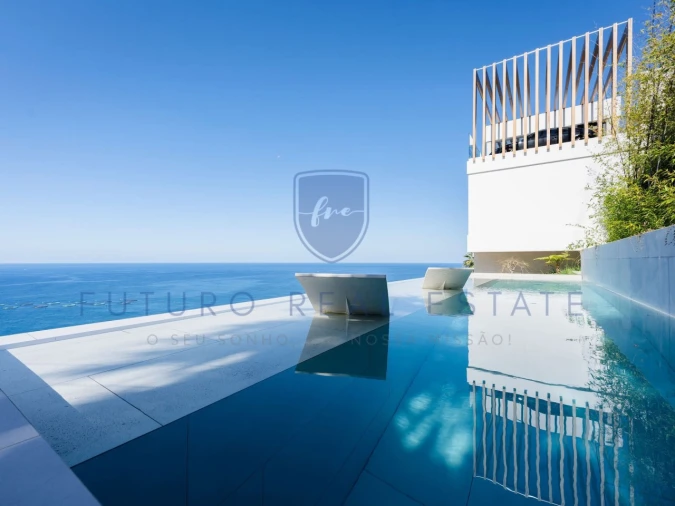 Moradia T3 para Venda em Arco da Calheta Foto 9