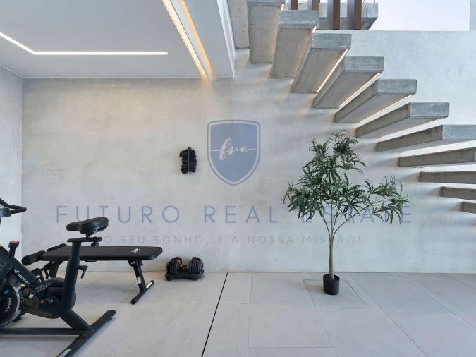 Moradia T3 para Venda em Arco da Calheta Foto 35