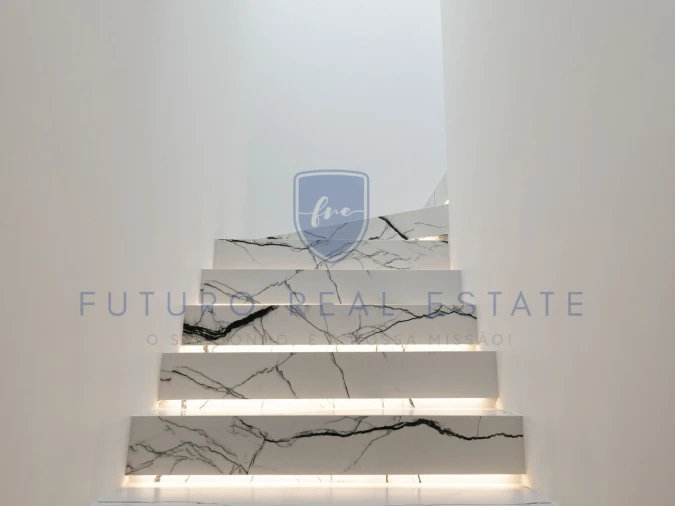 Moradia T3 para Venda em Arco da Calheta Foto 97