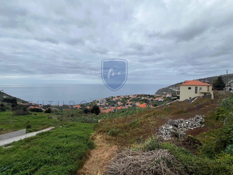 Terreno para Venda em Arco da Calheta Foto 5