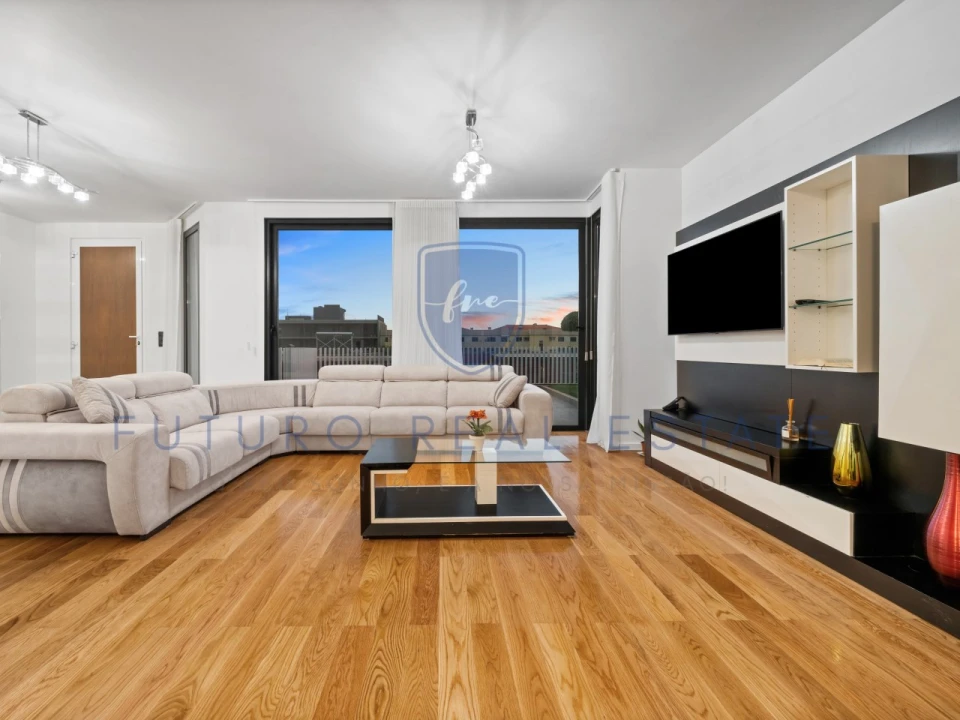 Moradia T3 para Venda em São Martinho Foto 18