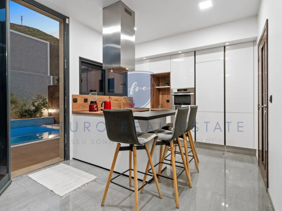 Moradia T3 para Venda em São Martinho Foto 20