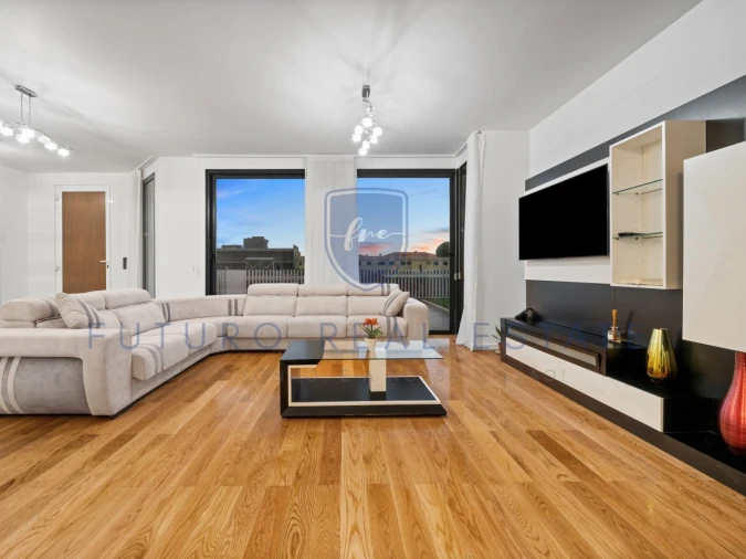 Moradia T3 para Venda em São Martinho Foto 18