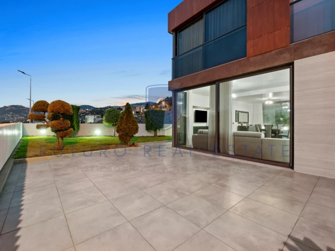 Moradia T3 para Venda em São Martinho Foto 24