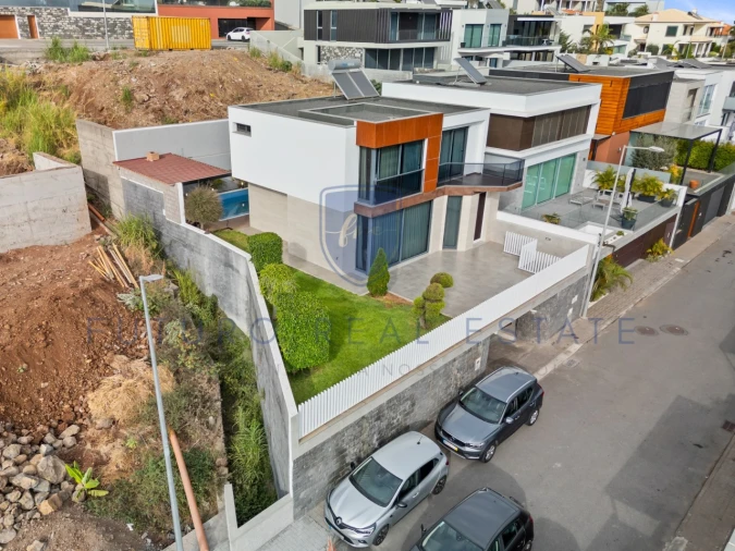 Moradia T3 para Venda em São Martinho Foto 32