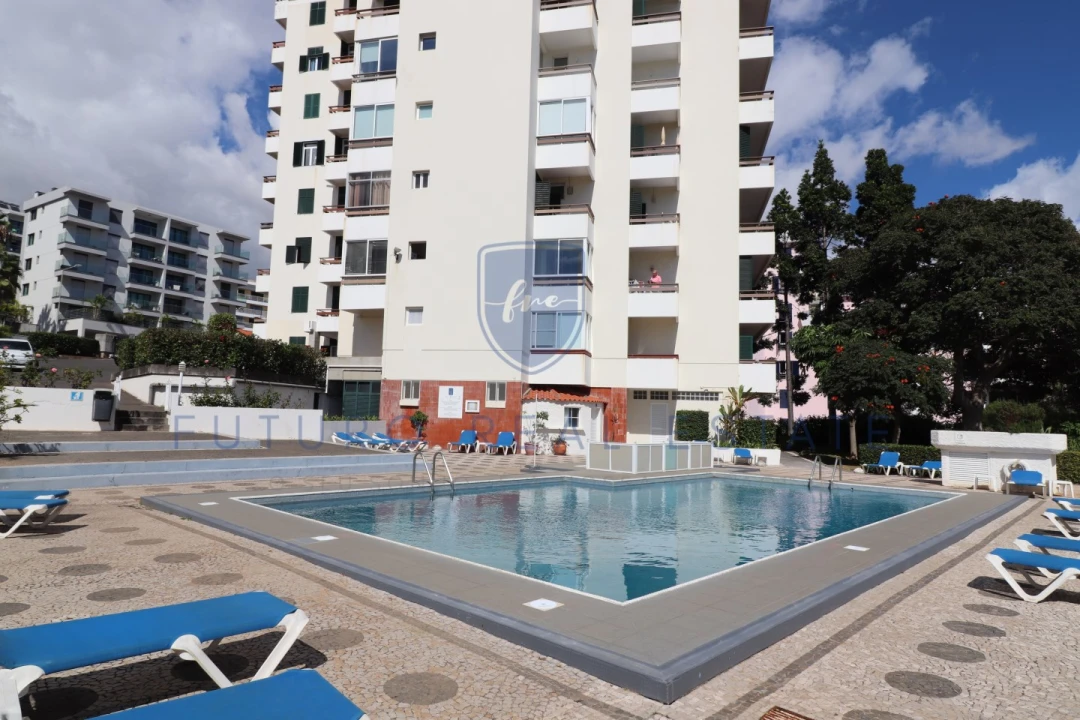 Apartamento T1 para Venda em São Martinho Foto 1