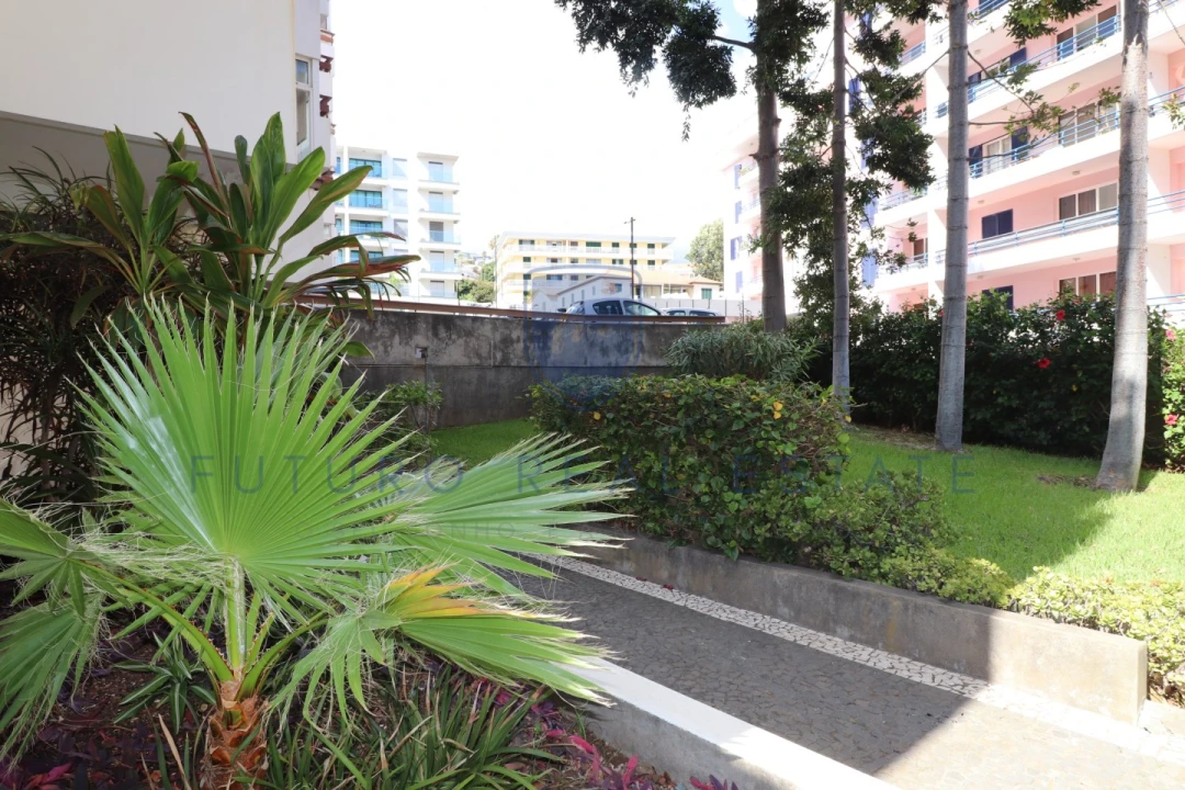 Apartamento T1 para Venda em São Martinho Foto 40