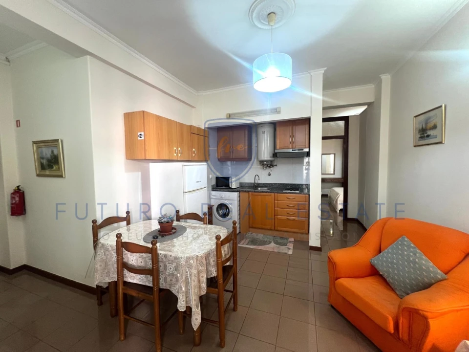 Apartamento T1 para Venda em São Martinho Foto 3