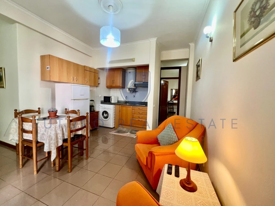 Apartamento T1 para Venda em São Martinho Foto 4