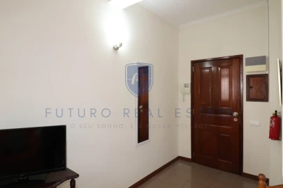 Apartamento T1 para Venda em São Martinho