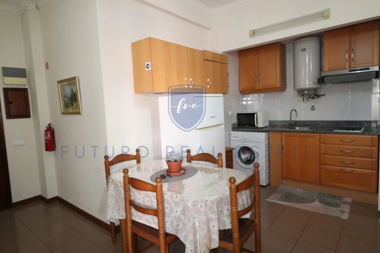 Apartamento T1 para Venda em São Martinho Foto 6