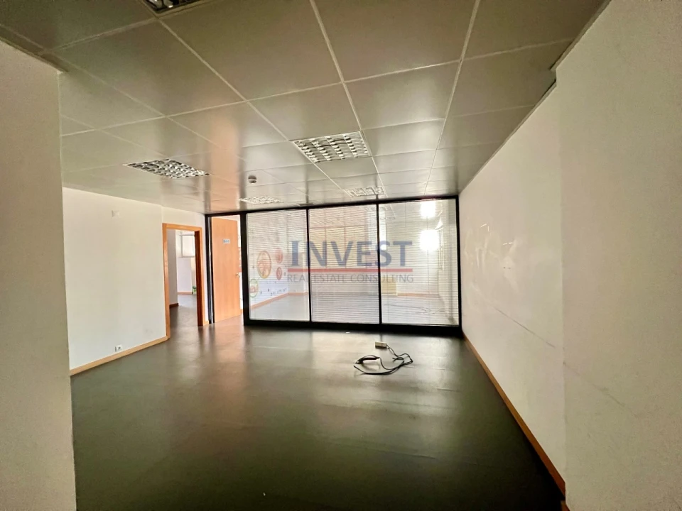 Escritório para Arrendamento em Cedofeita, Santo Ildefonso, Sé, Miragaia, São Nicolau e Vitória Foto 16