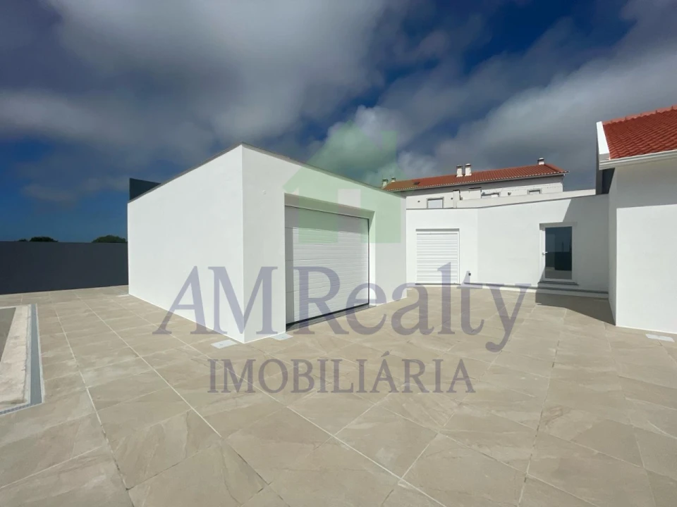 Moradia T4 para Venda em Atouguia da Baleia Foto 8