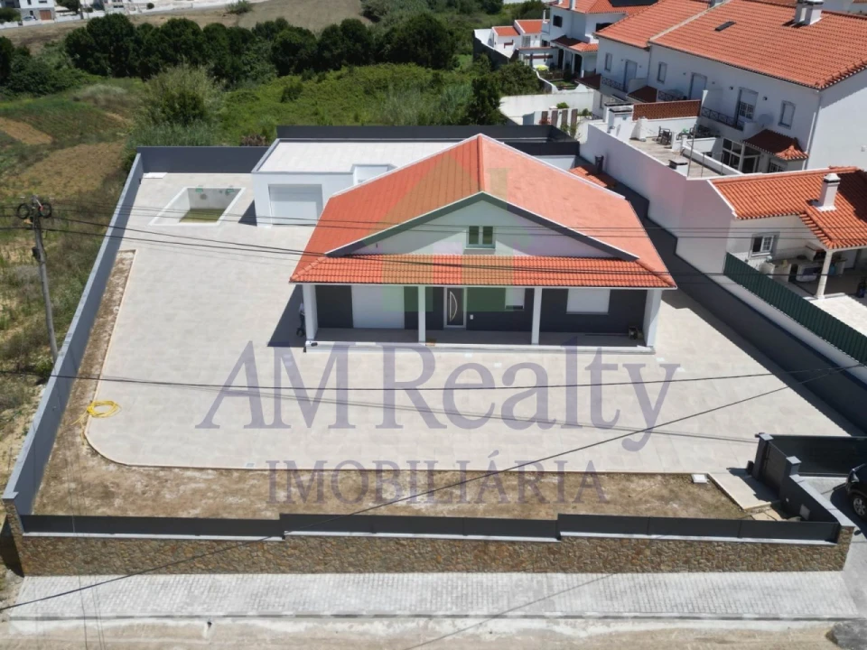 Moradia T4 para Venda em Atouguia da Baleia Foto 34