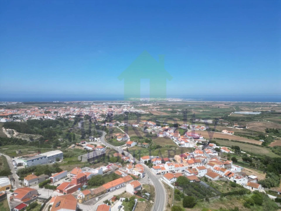 Moradia T4 para Venda em Atouguia da Baleia Foto 39