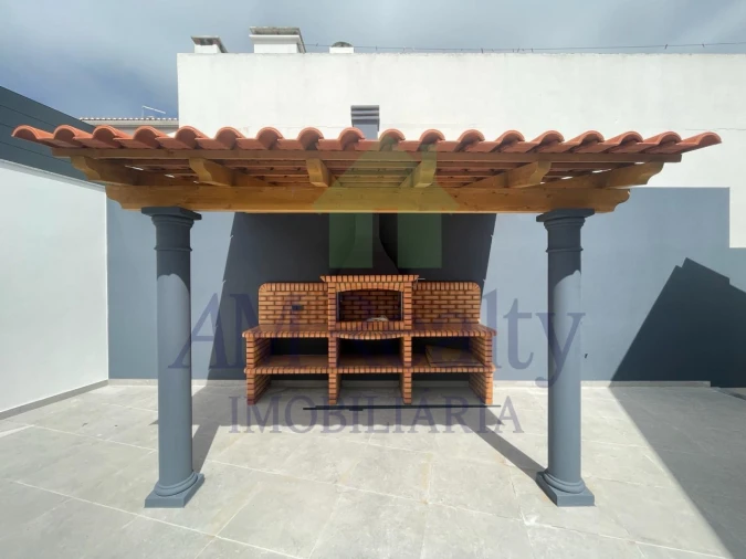 Moradia T4 para Venda em Atouguia da Baleia Foto 6