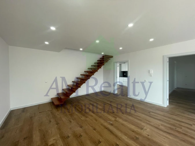 Moradia T4 para Venda em Atouguia da Baleia Foto 22