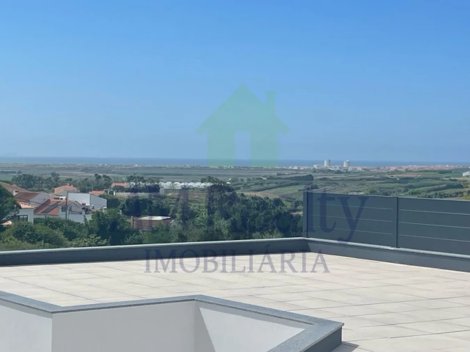 Moradia T4 para Venda em Atouguia da Baleia Foto 40