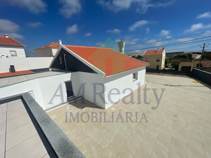 Moradia T4 para Venda em Atouguia da Baleia Foto 33