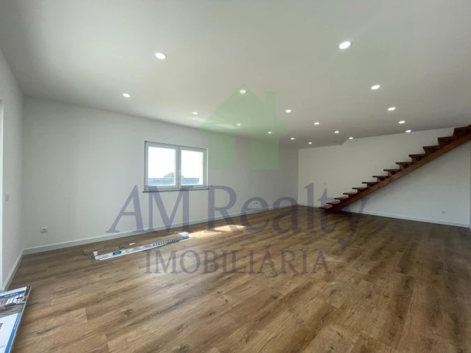 Moradia T4 para Venda em Atouguia da Baleia Foto 24