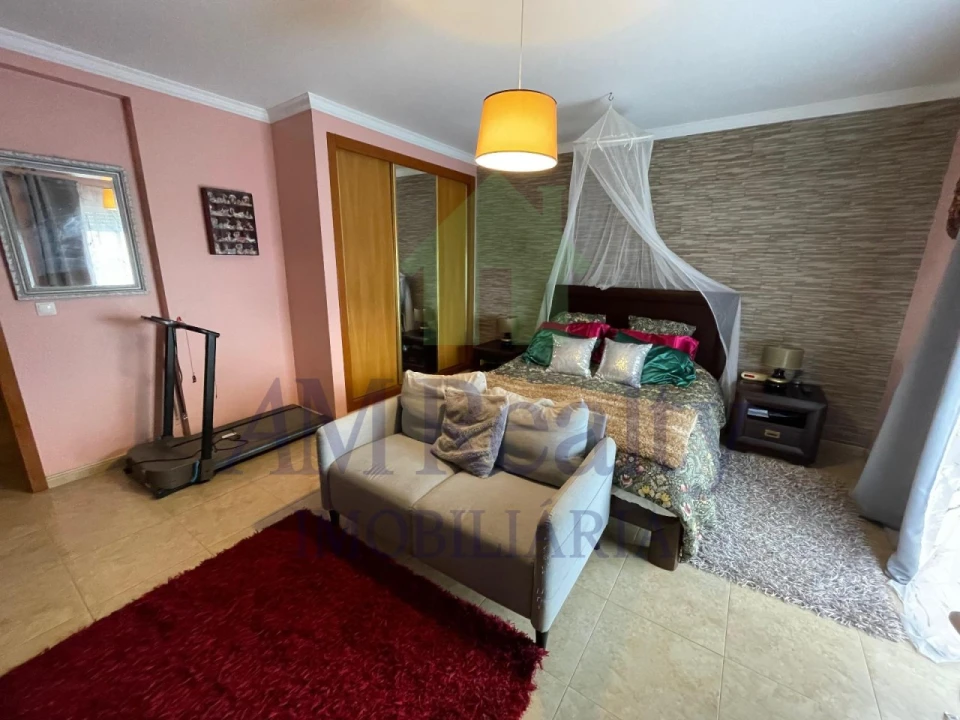 Moradia T4 para Venda em Atouguia da Baleia Foto 28