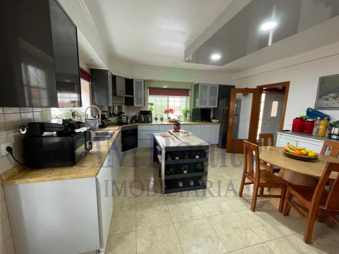 Moradia T4 para Venda em Atouguia da Baleia Foto 5